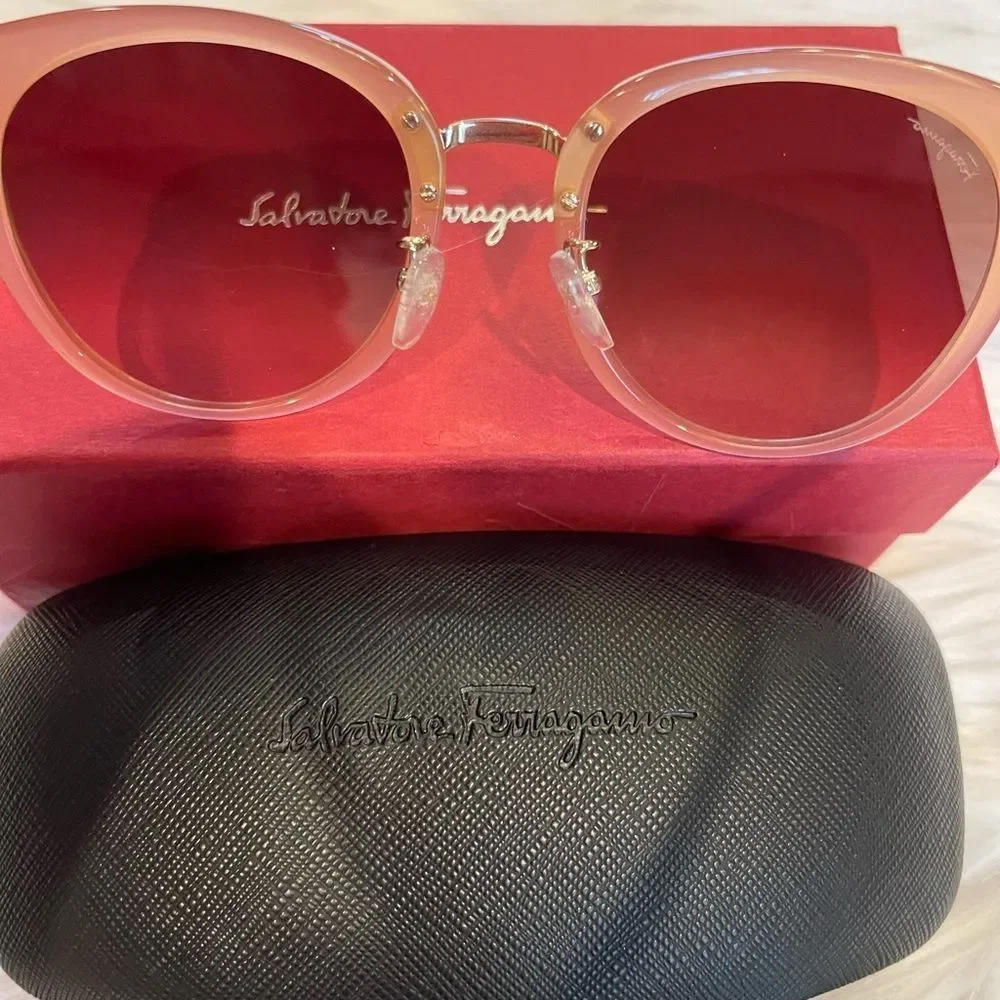 Salvatore Ferragamo Round Sunglasses